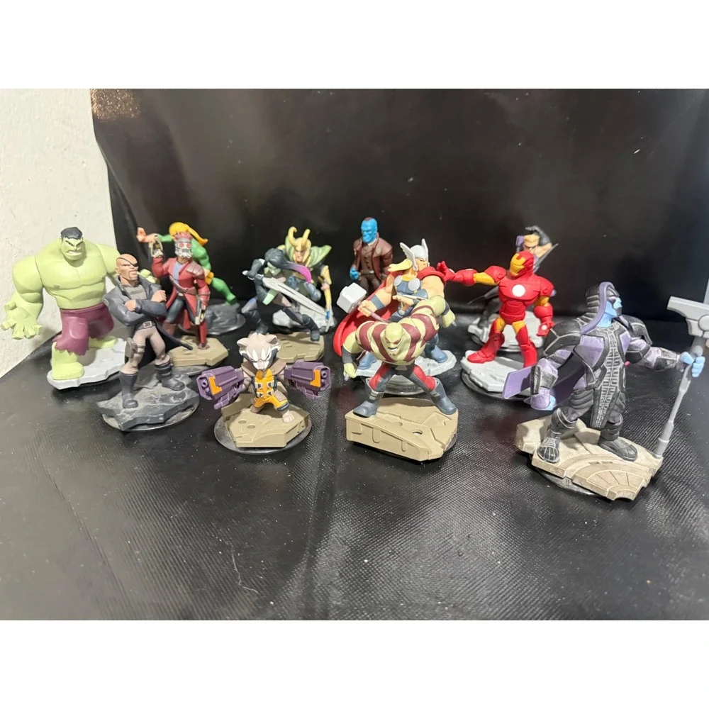 Disney Infinity 2.0 Marvel Super Heroes Figure Lot Hulk Iron Man Thor 12pc Set